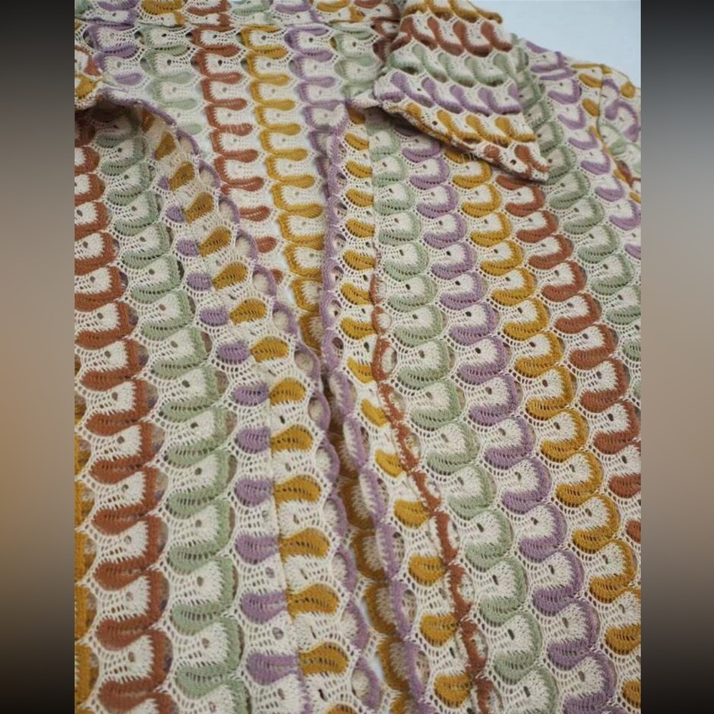 Elegant Patterned crochet cover up - Picture 5 of 8